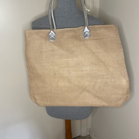 BOGO 1/2 off - Fun BRAND NEW ☀️☀️summer/beach/catch-all bag☀️☀️ - Picture 2 of 2